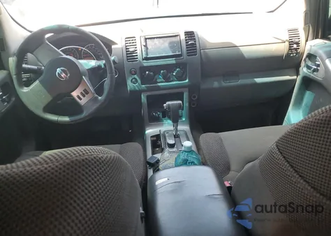 2005 Nissan Pathfinder Le from USA, damaged, VIN 5N1AR18W15C781668